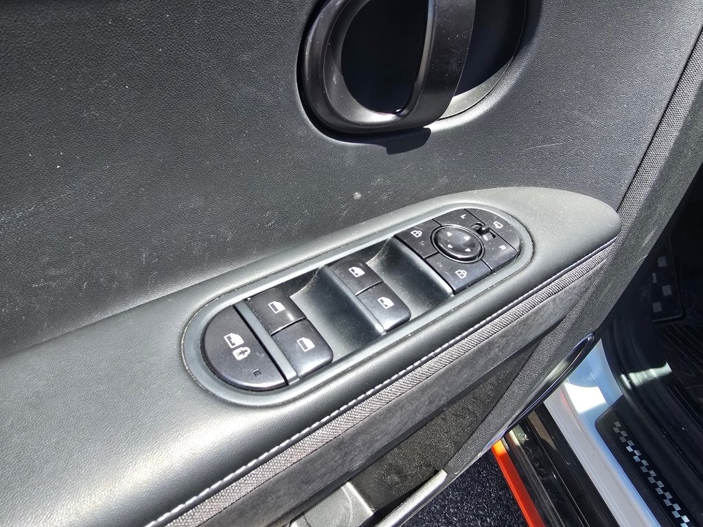 Used 2025 Atlas White Hyundai Base (A1) image 17