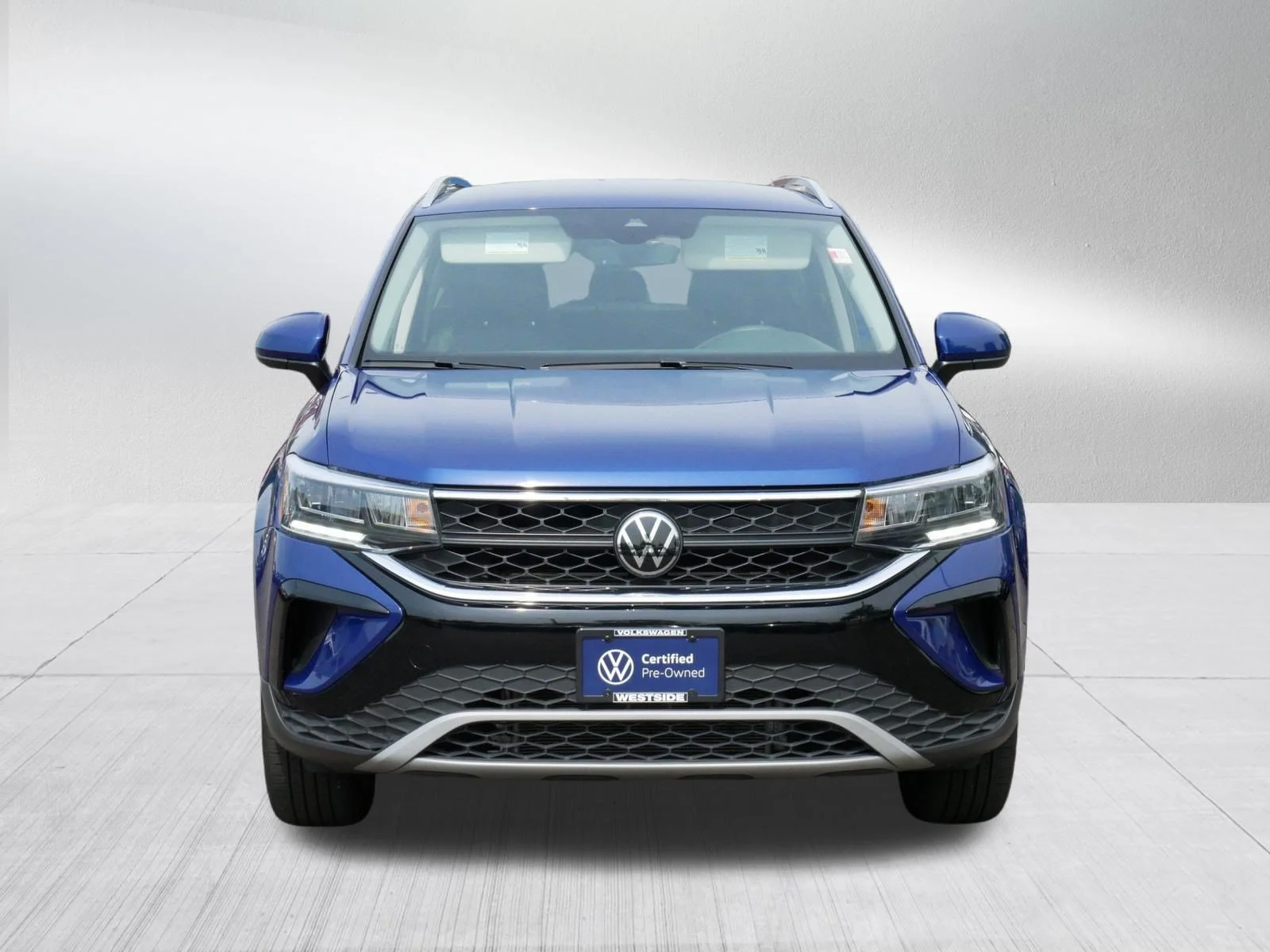 Used 2024 Volkswagen Taos SE with VIN 3VVUX7B24RM020364 for sale in Saint Louis Park, Minnesota
