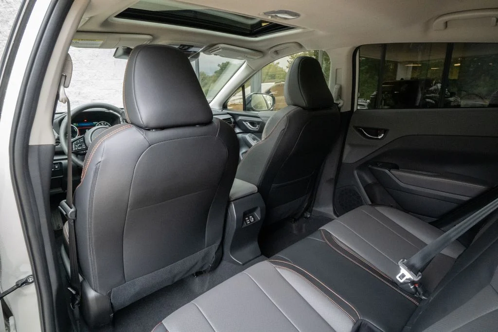 New 2026 CRYSTAL WHITE PEARL Subaru Limited Hybrid image 17