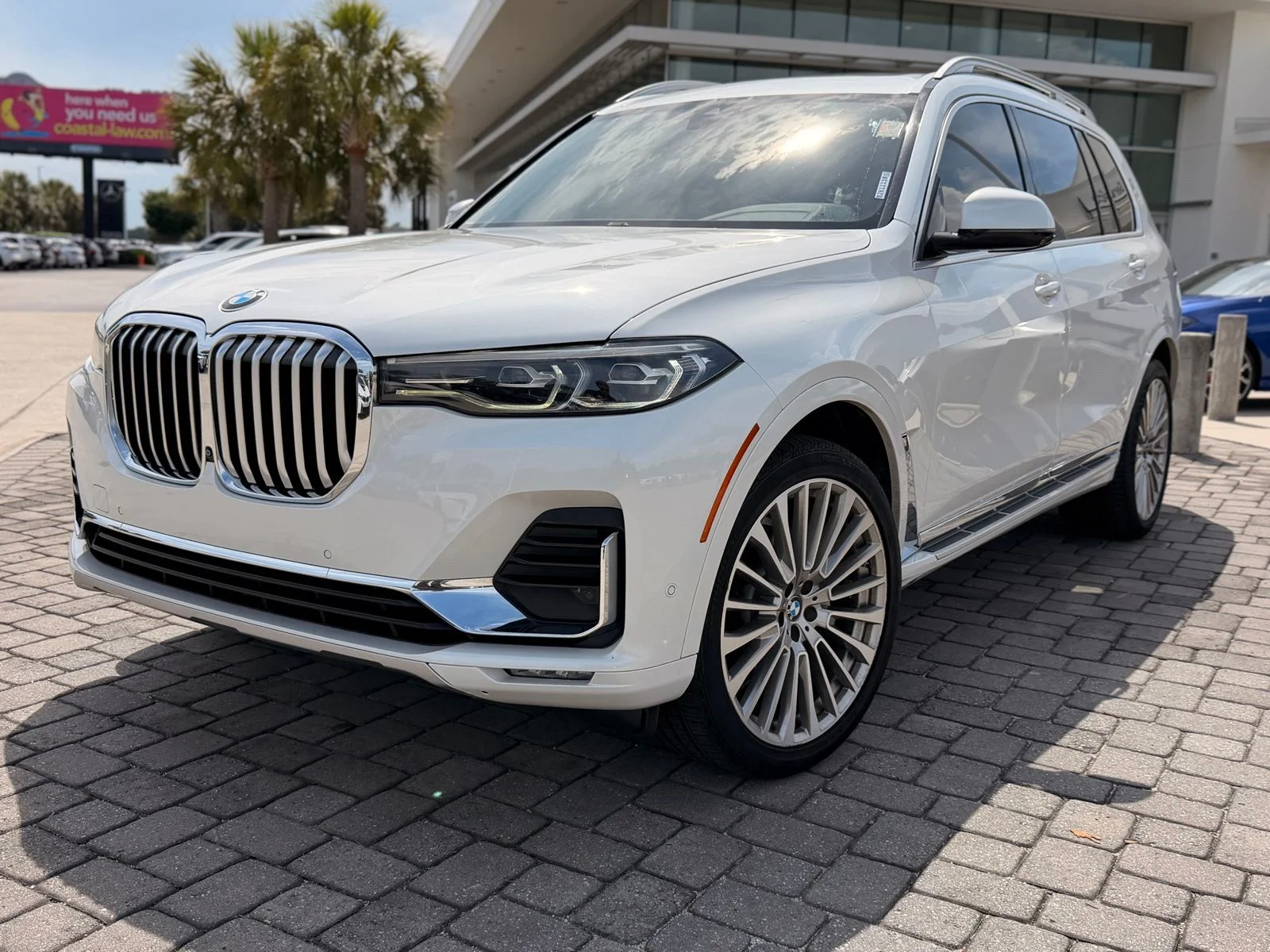 2020 BMW X7 xDrive40i's photo