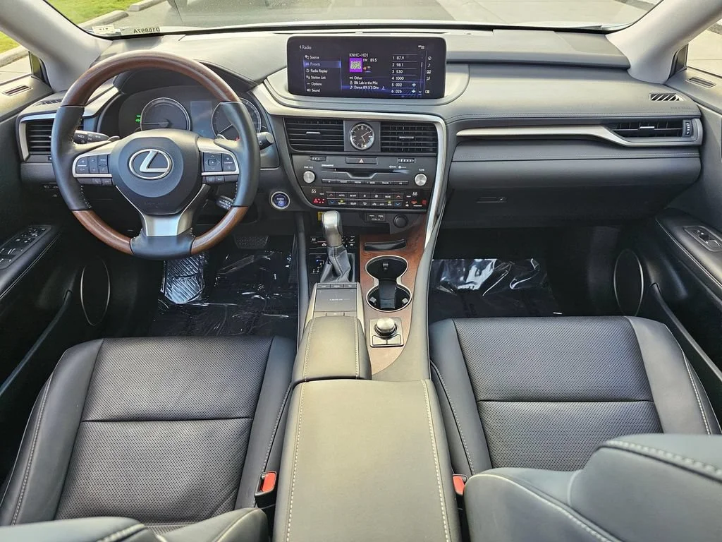 Used 2022  Lexus RX 450hL image 19
