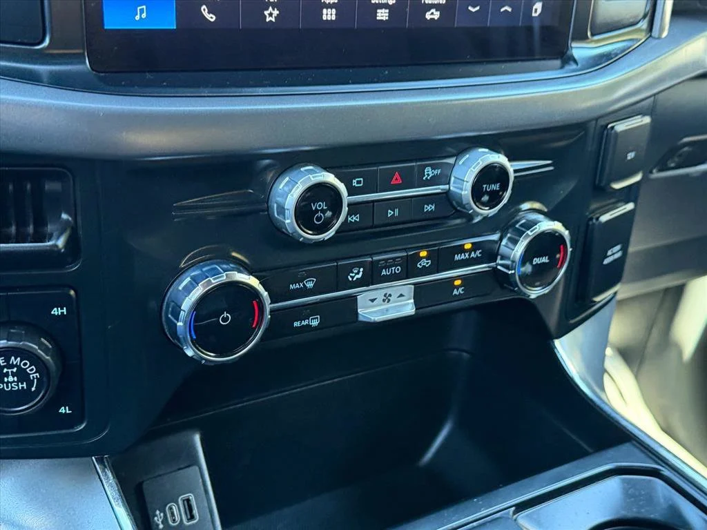 Used 2025 White Ford XLT image 23