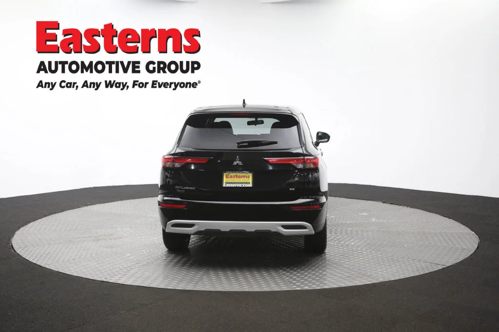 Used 2024 Black Mitsubishi SE image 38
