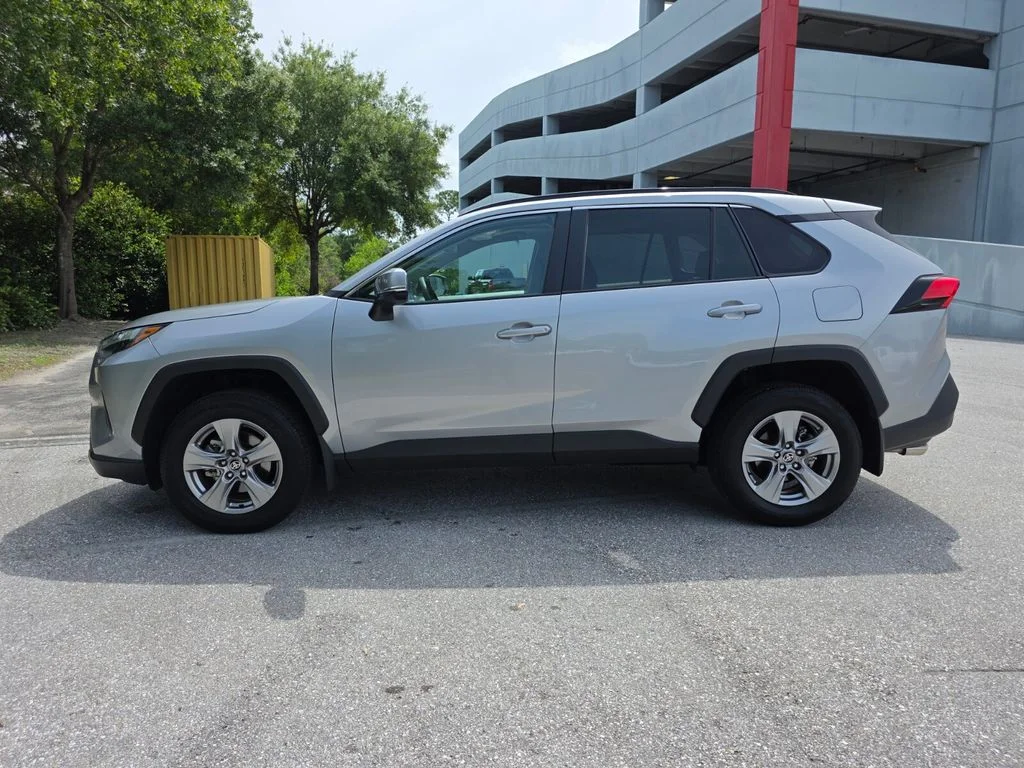Used 2025 Silver Toyota XLE image 8