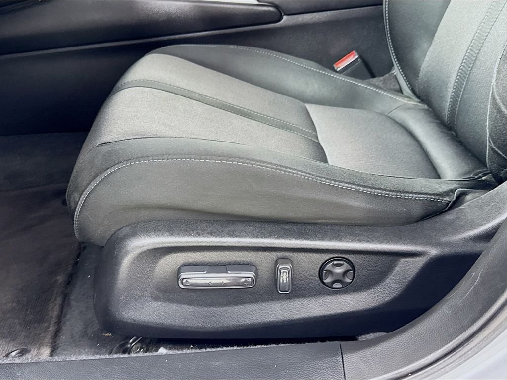 Certified Used 2021 Silver Honda EX image 25
