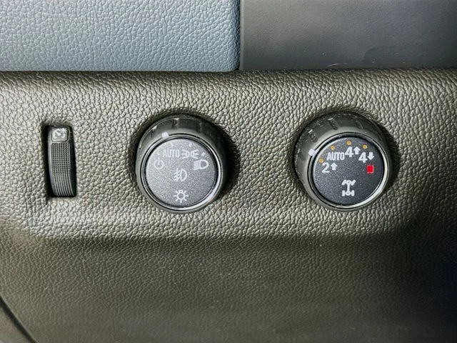Certified Used 2022 Black Chevrolet Z71 image 10