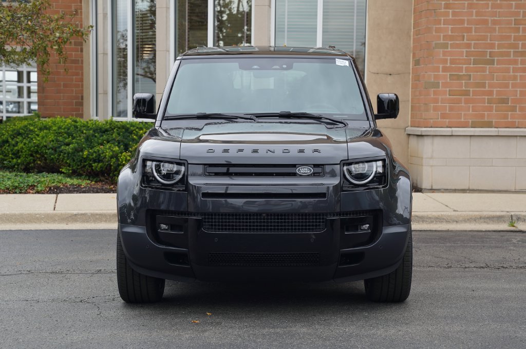 New 2026 Carpathian Grey Land Rover S image 4