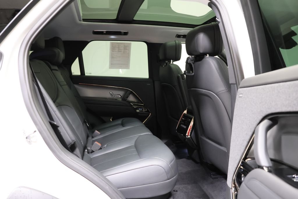 Used 2024 Borasco Gray Metallic Land Rover SE image 44
