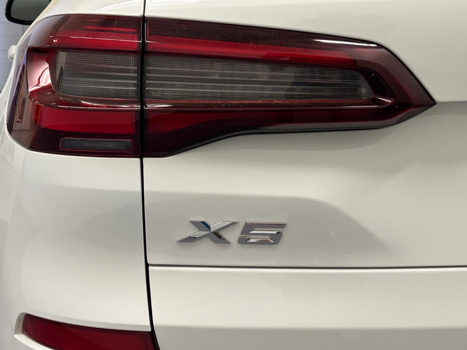 Used 2023 Alpine White BMW xDrive40i image 10