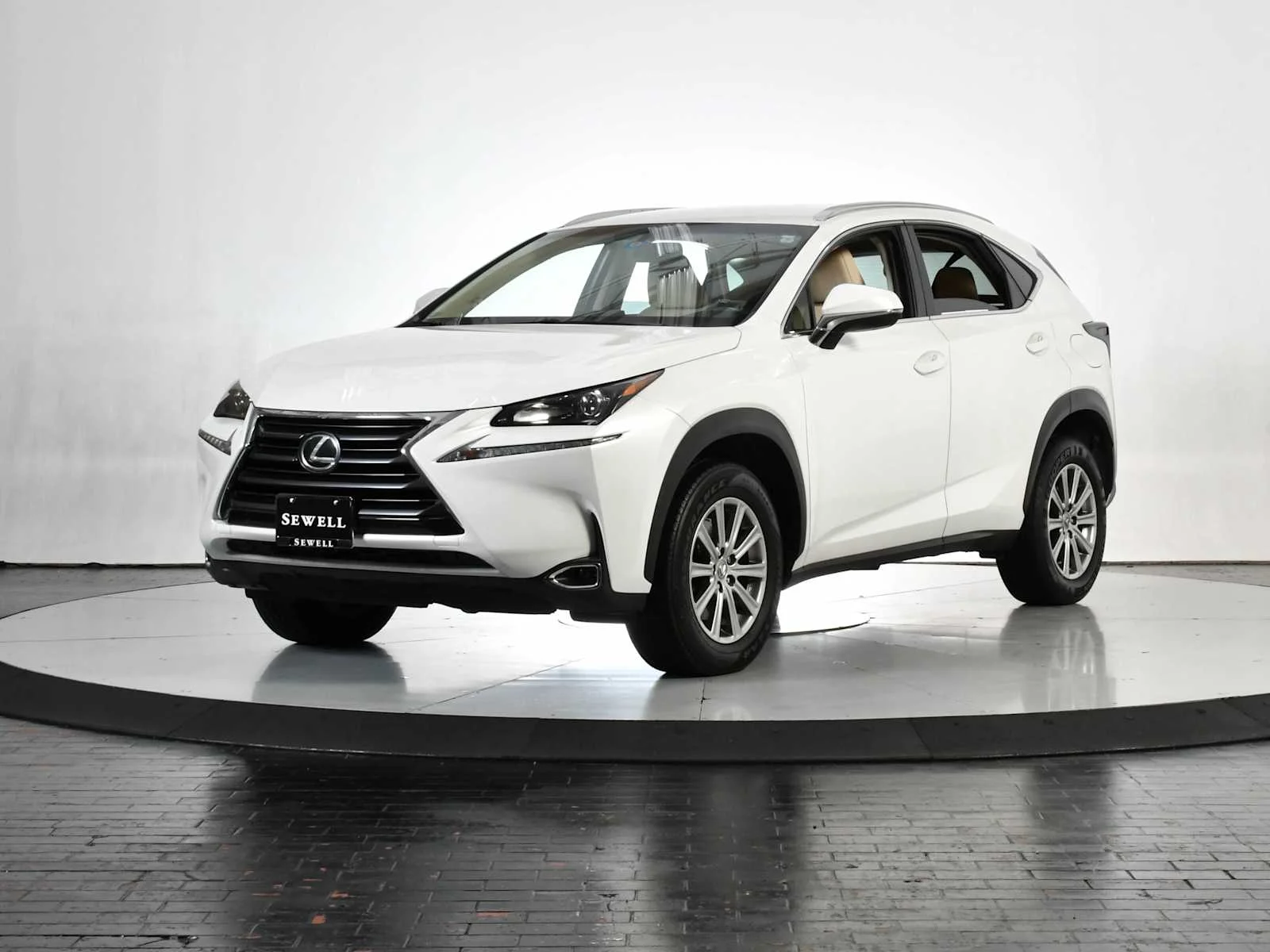 2016 Lexus NX 350 200t 4x2's photo