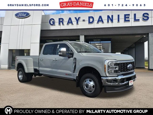 2026 Ford Super Duty F-350® Lariat®