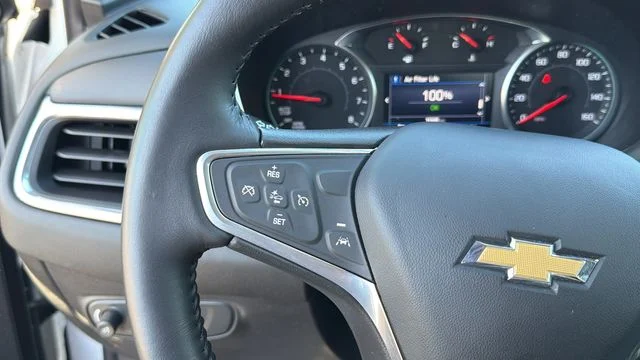 Used 2022 White Chevrolet LT image 23