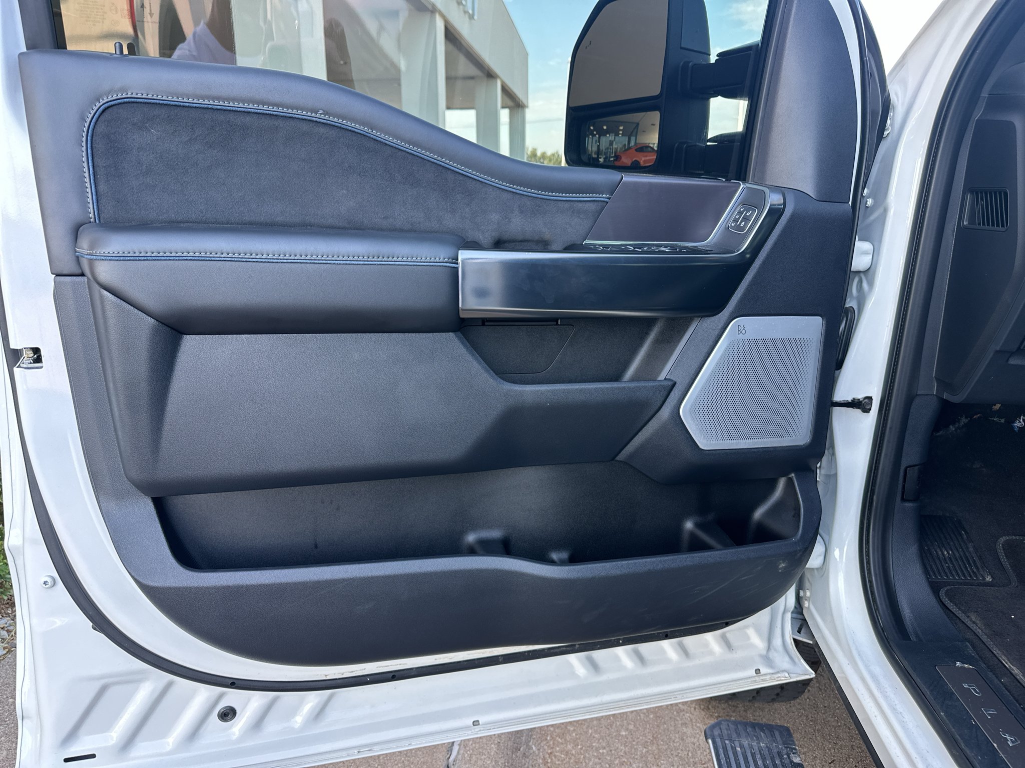Used 2026 Oxford White Ford PLATINUM image 16