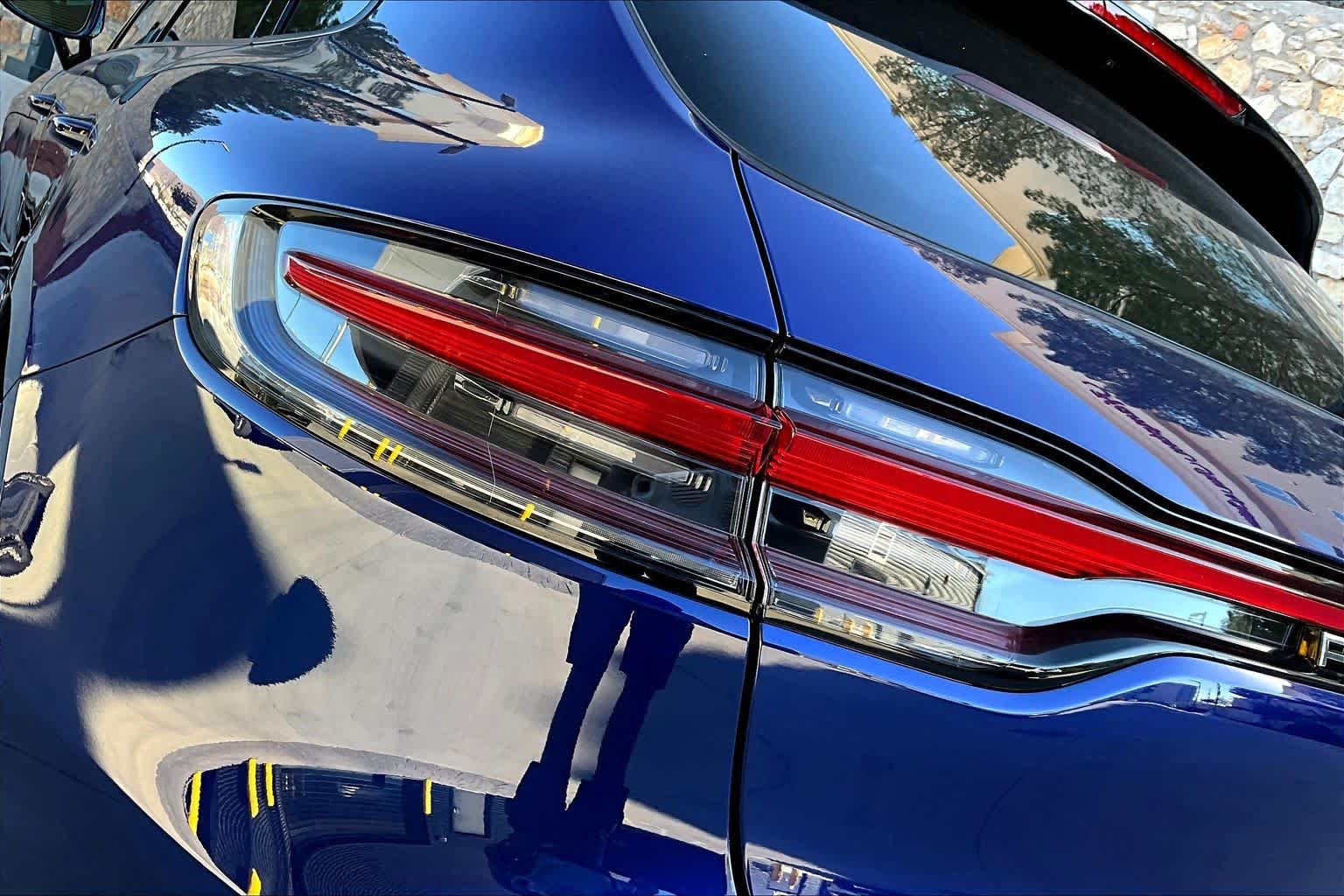 2026 Porsche Macan - Photo 20