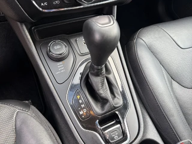 Used 2020 Black Jeep Limited image 29