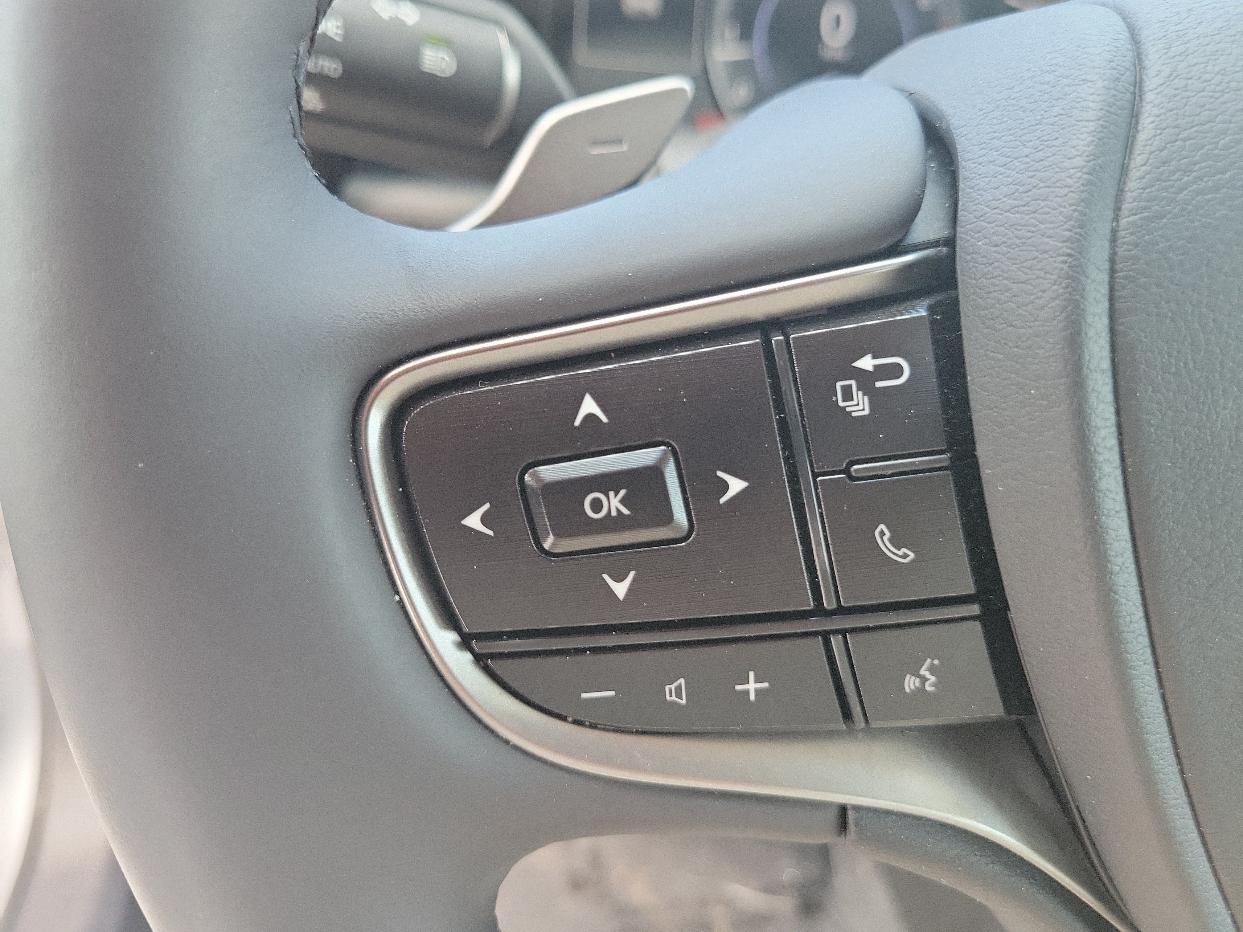 Used 2023 Iridium Lexus 250 image 26