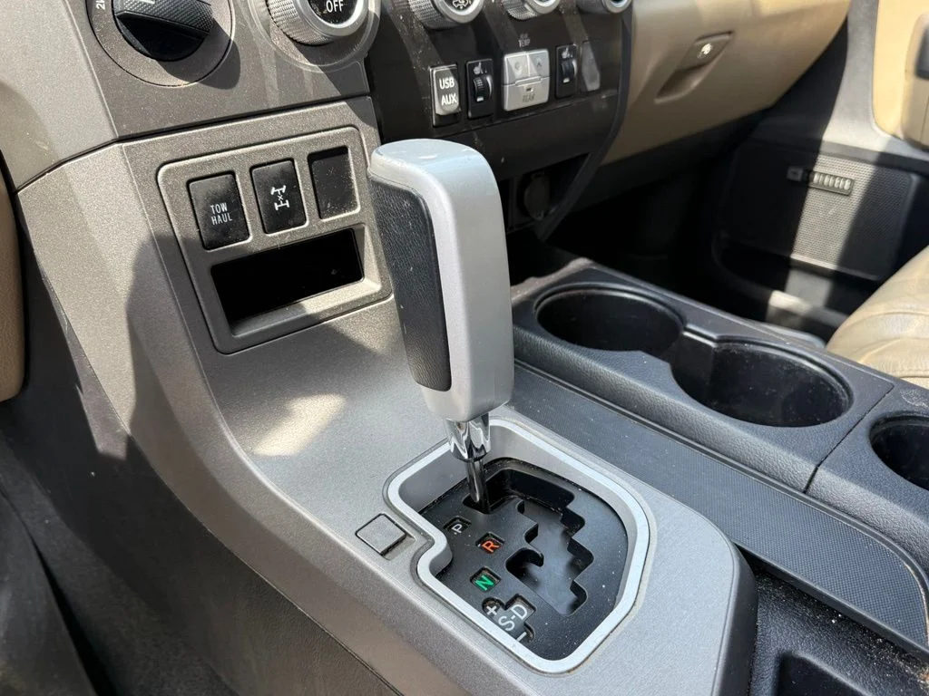 Used 2015 White Toyota Limited image 21