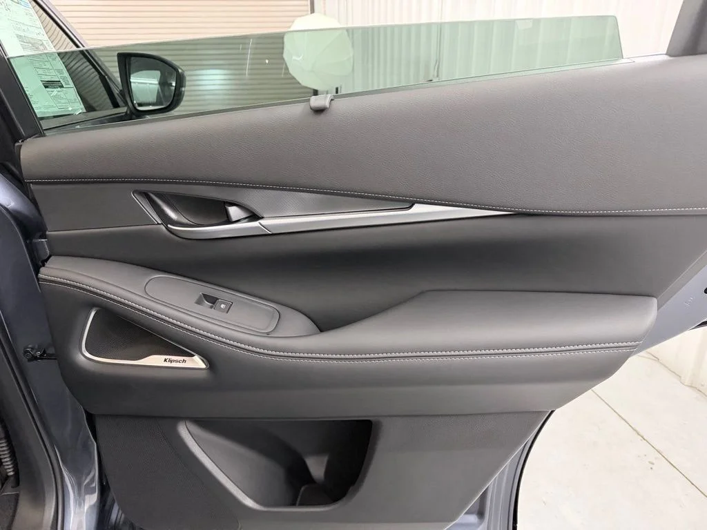 Certified Used 2026 Blue INFINITI LUXE image 38