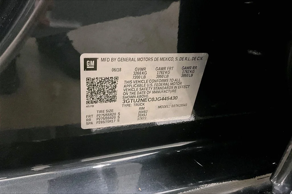 Used 2018 Gray GMC SLT image 20