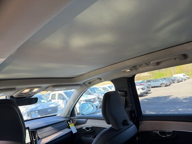 New 2026 Crystal White Volvo Plus image 10