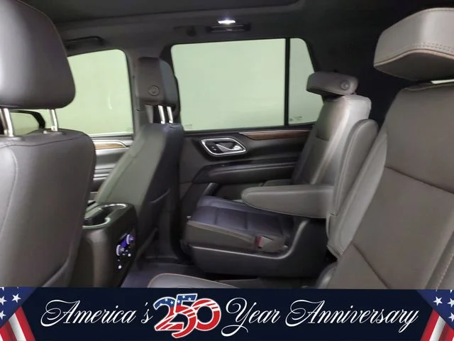 Used 2022 Red Chevrolet High Country image 12