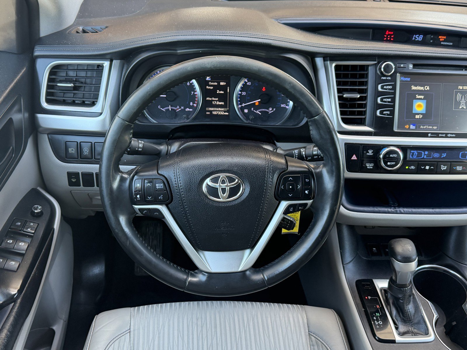 Used 2018 Predawn Gray Mica Toyota LE Plus image 27