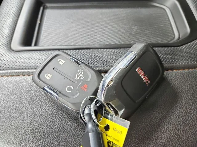 Used 2020 Black GMC AT4 image 14