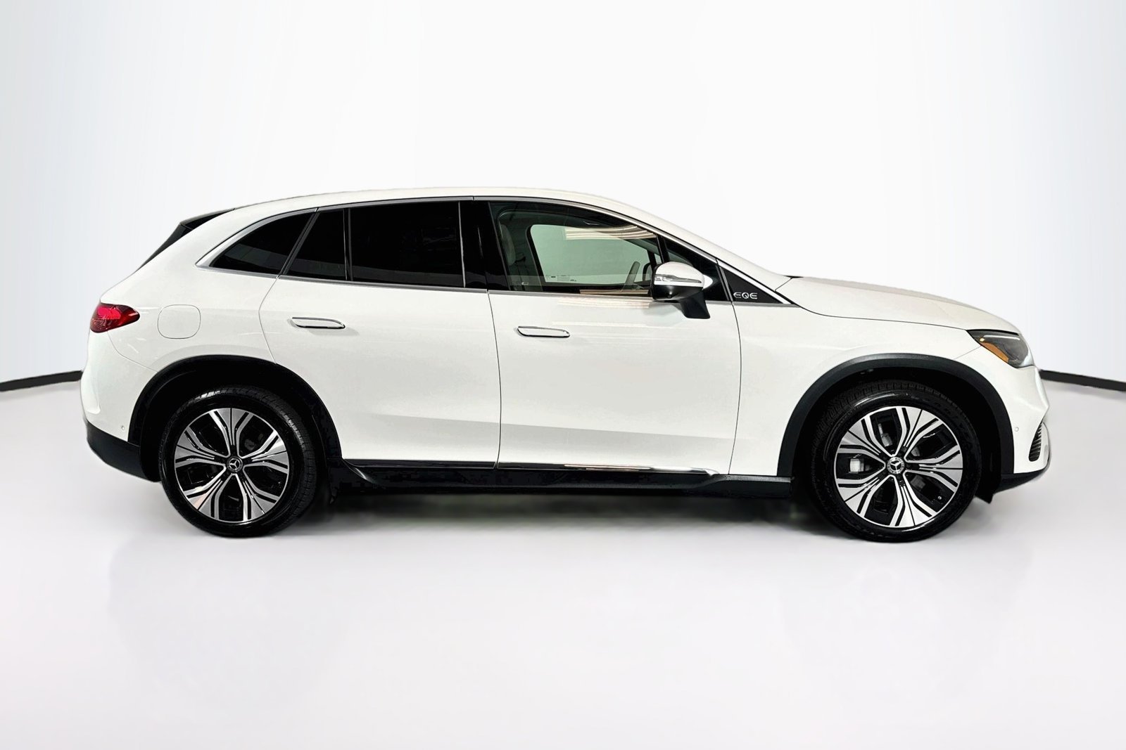 Certified Used 2023 Polar White Mercedes-Benz EQE 350 image 4