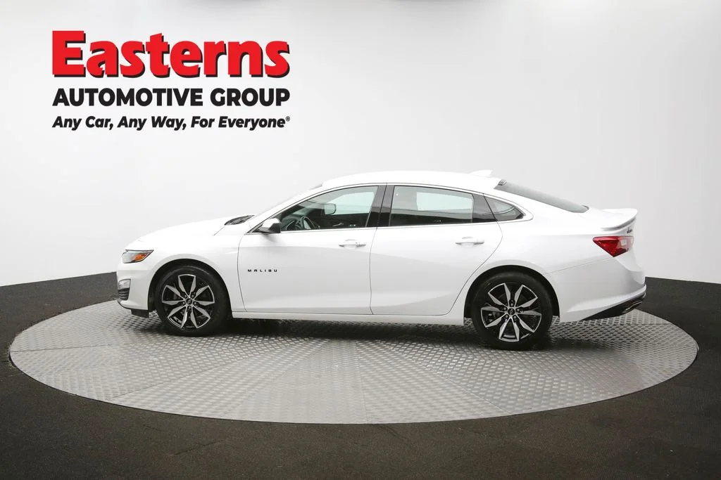 Used 2022 White Chevrolet RS image 57