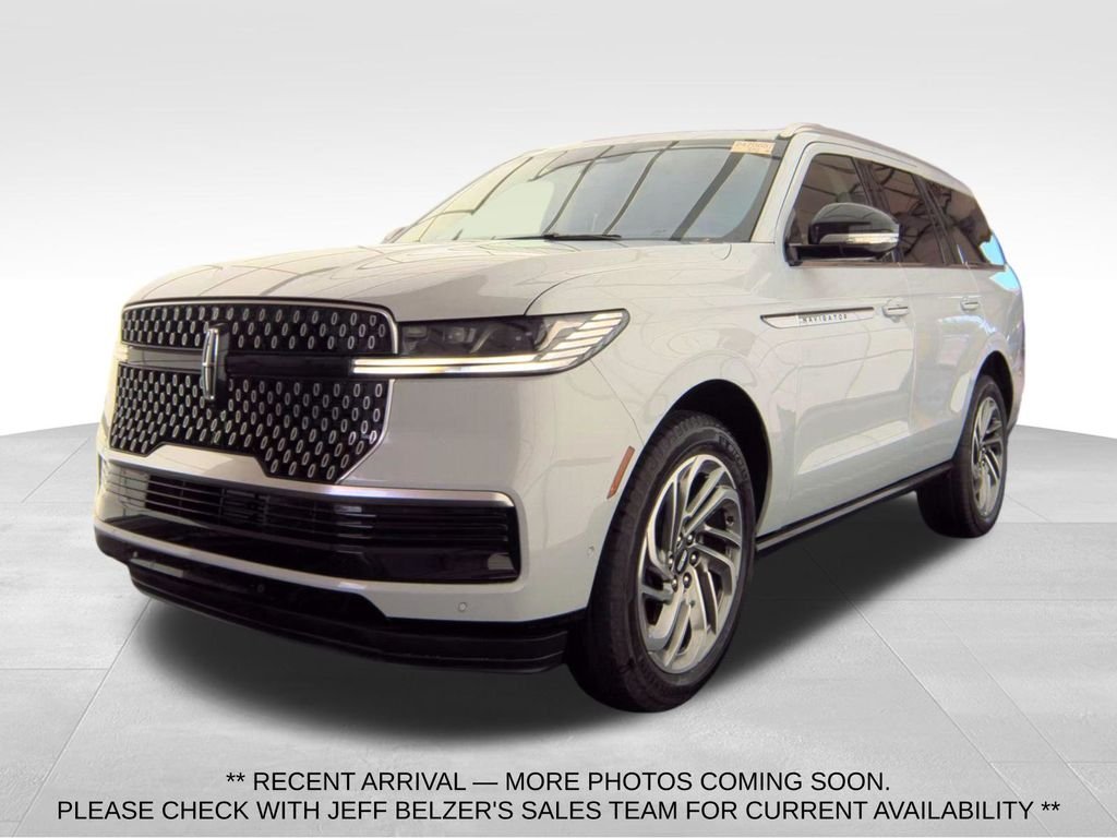 Used 2025 Crystal White Metallic Clearcoat Lincoln Reserve image 1