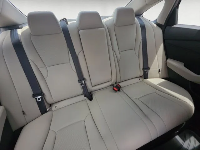 Certified Used 2025 Radiant Red Metallic Honda SE image 18