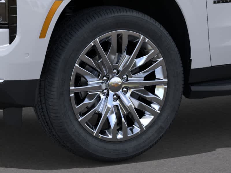 2026 Chevrolet Suburban LT - Photo 9