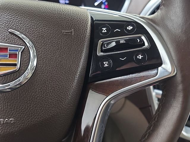 Used 2014 Silver Cadillac Luxury image 17