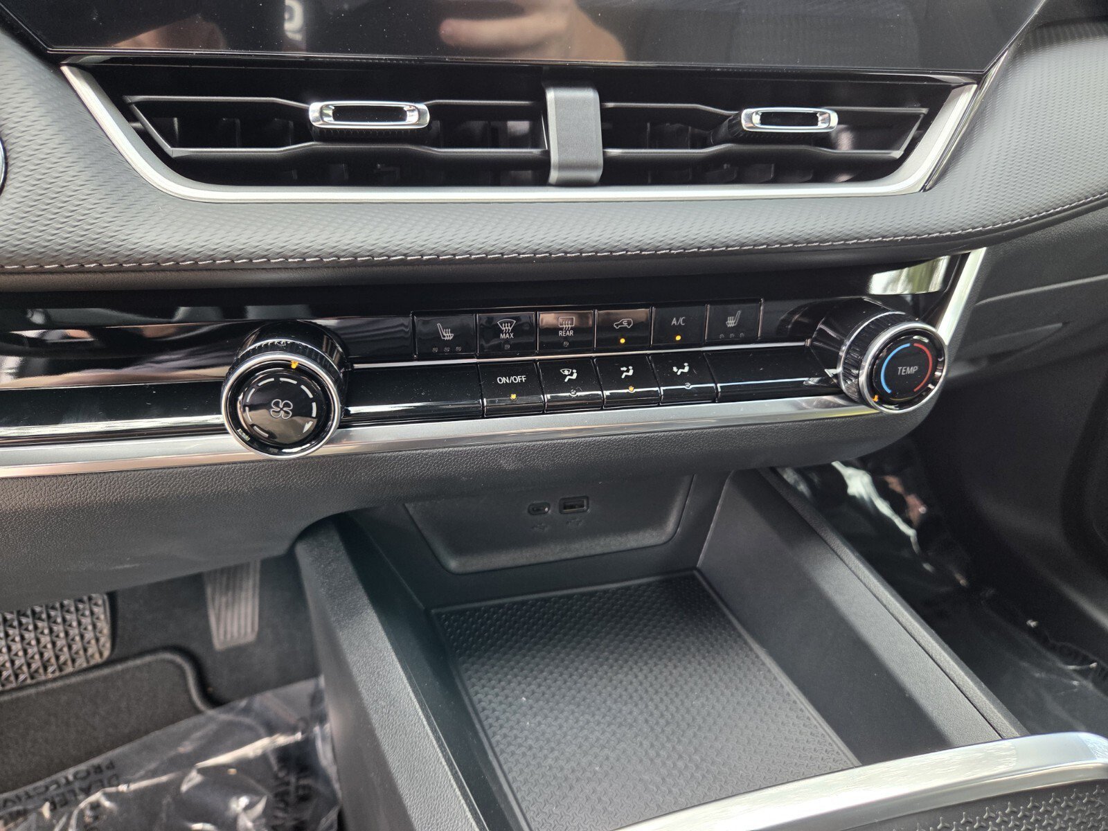 New 2027 Summit White Chevrolet FWD LT image 26