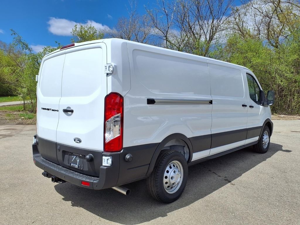 New 2026 Oxford White Ford Cargo Van image 4