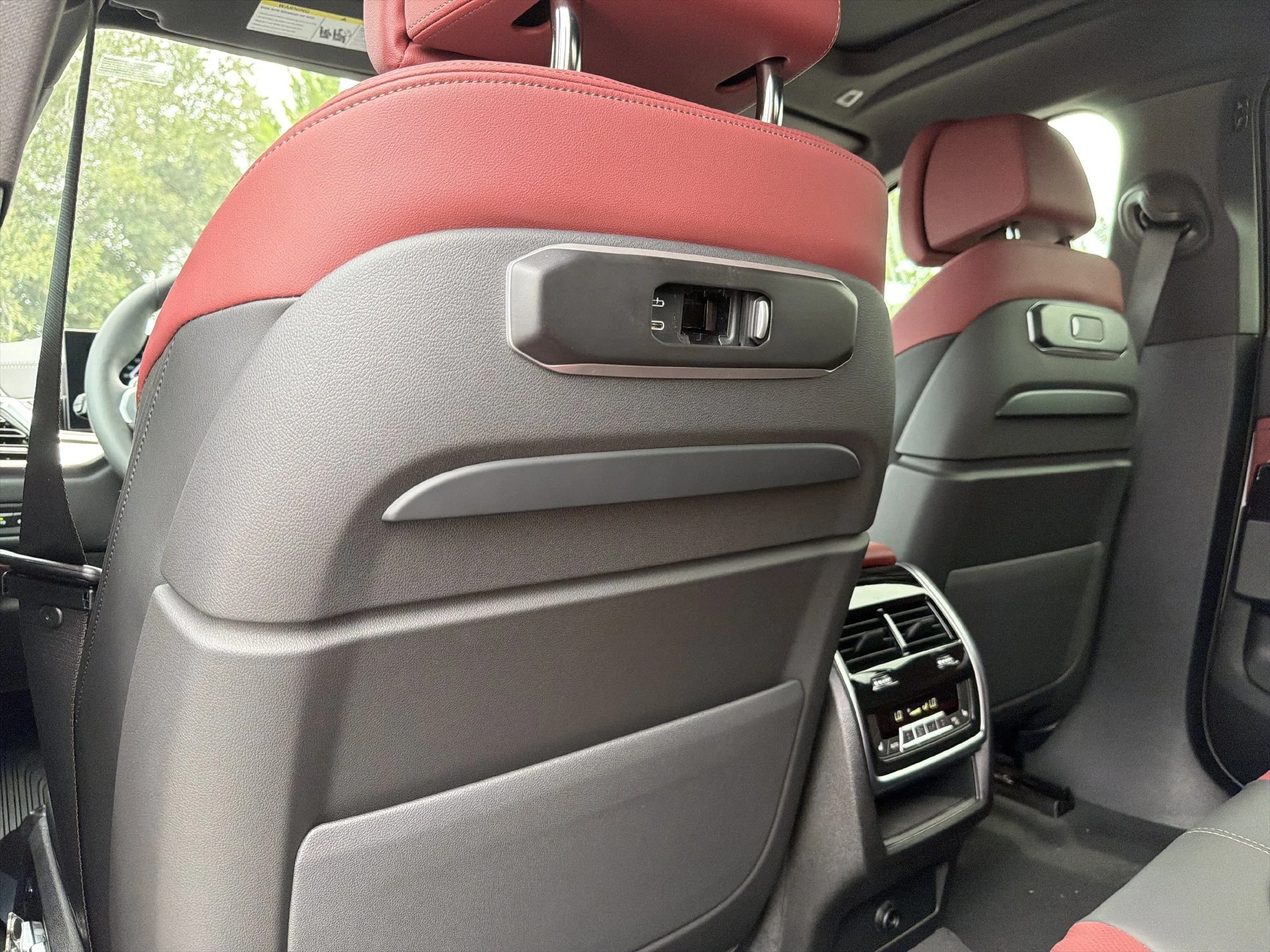New 2027 Mineral White Metallic BMW xDrive40i image 16