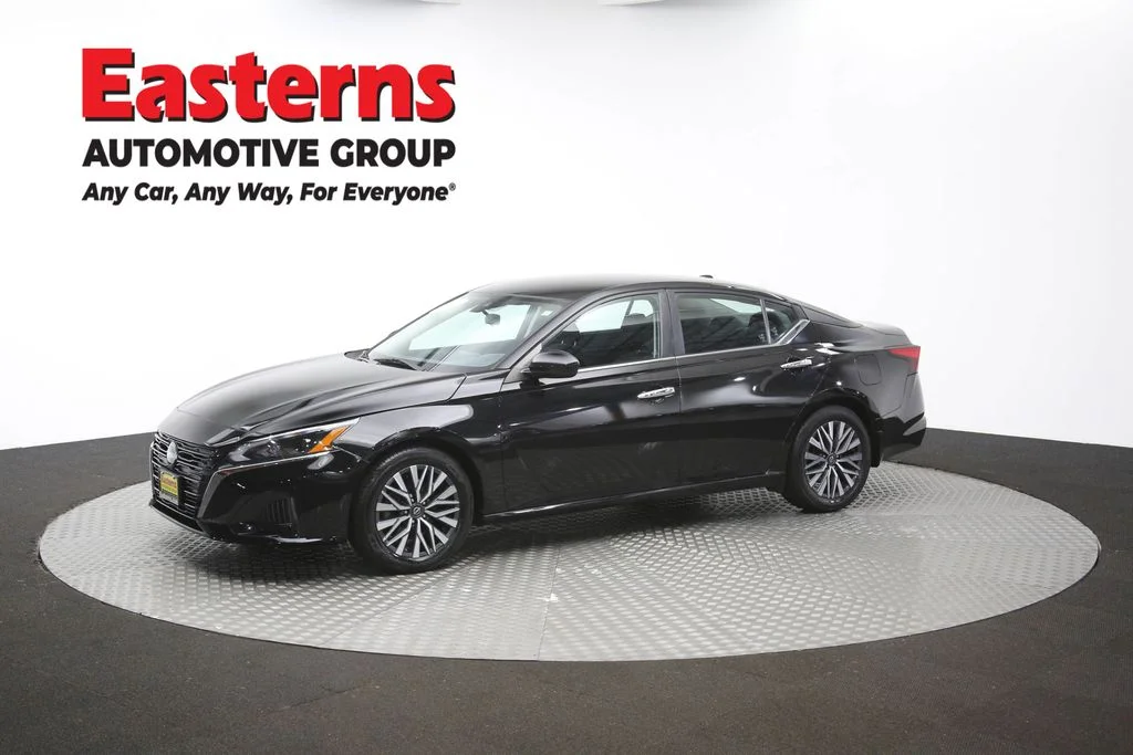 Used 2023 Black Nissan 2.5 SV image 57