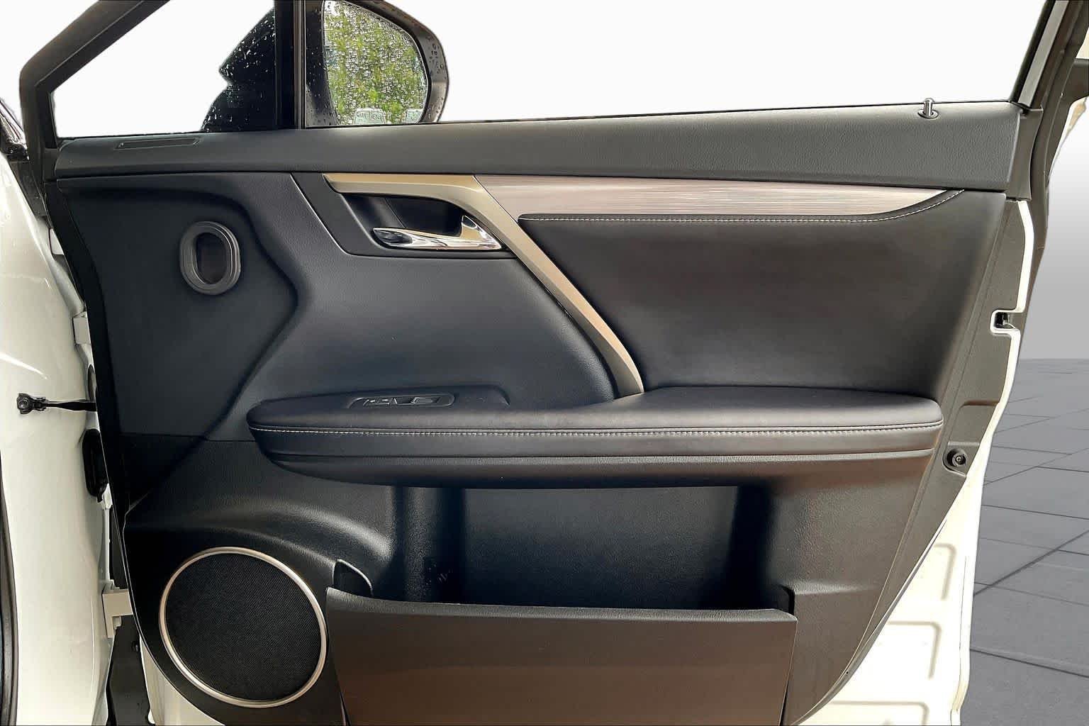 Used 2018 Ultra White Lexus  image 21