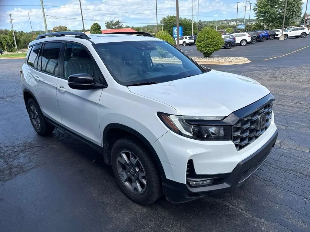 Used 2023 Platinum White Pearl Honda AWD TRAILSPORT image 20