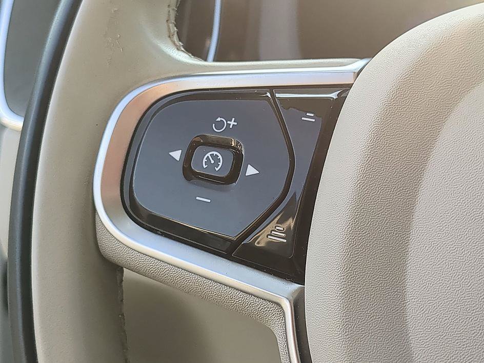 Used 2023 Denim Blue Metallic Volvo Plus Dark Theme image 16