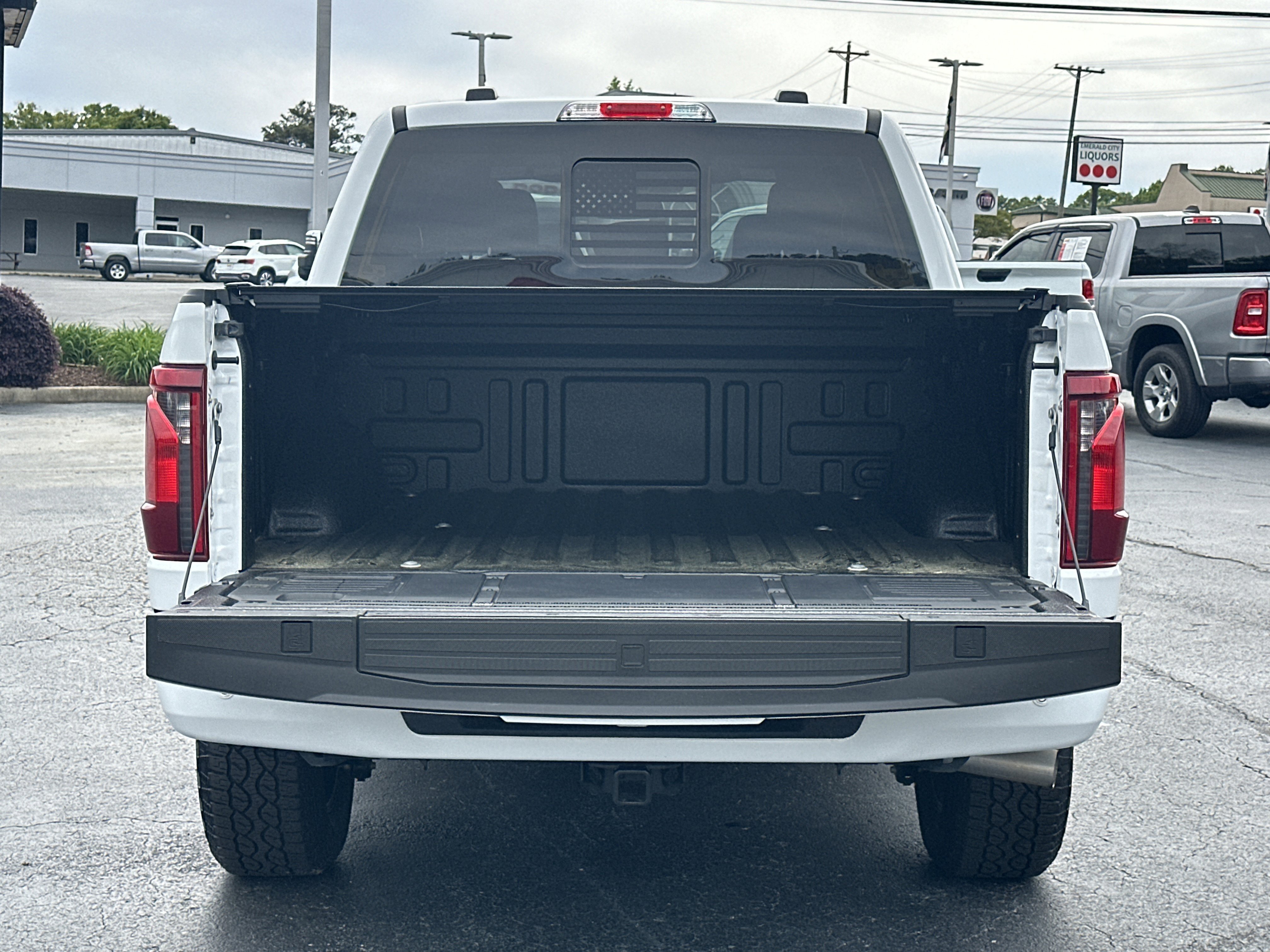 Used 2024 OXFORD WHITE Ford XLT image 19