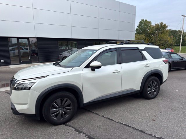Used 2022 Pearl White Tricoat Nissan SV image 6