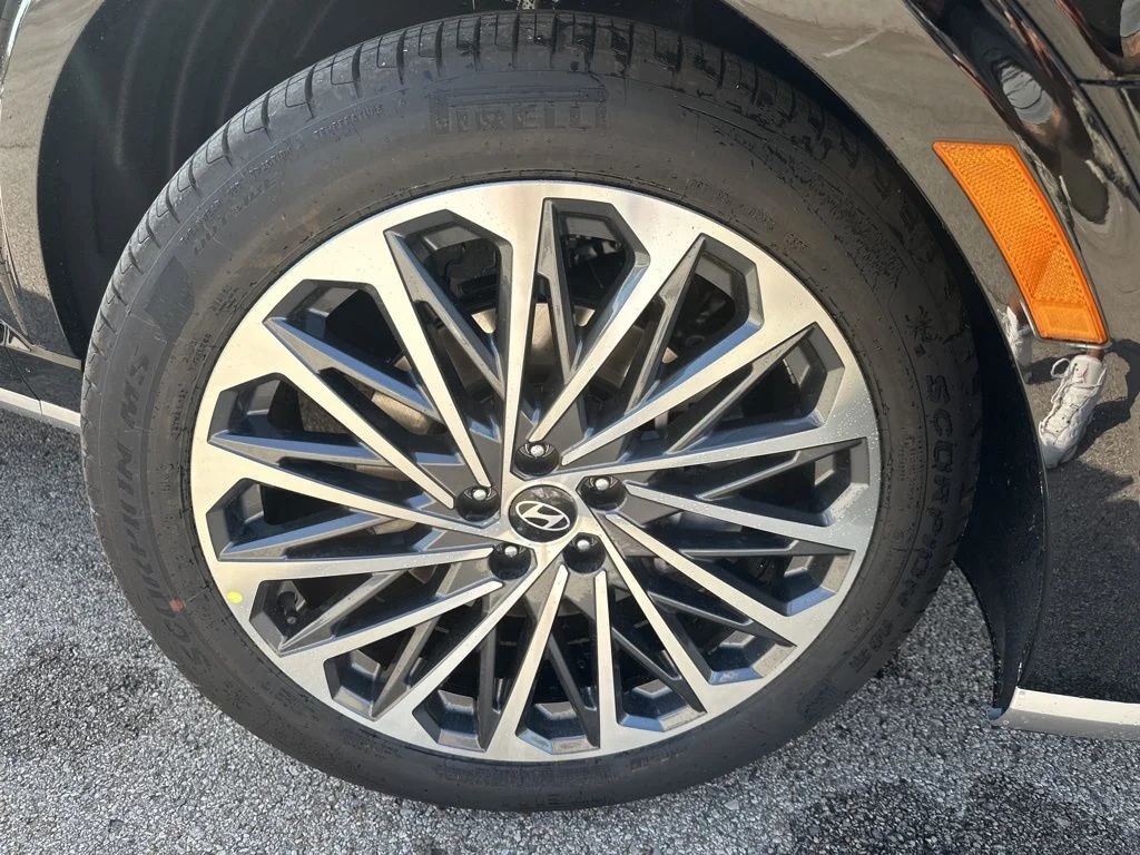New 2026 Abyss Black Pearl Hyundai Calligraphy image 11