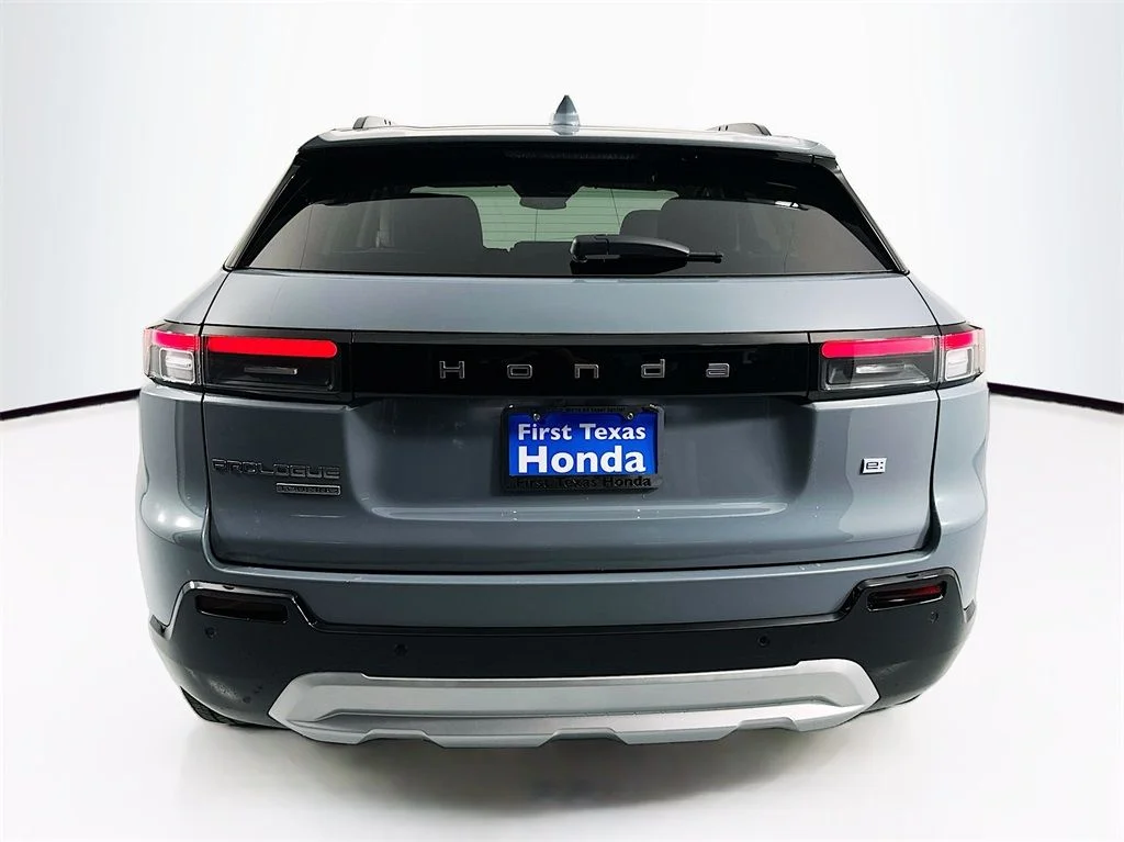 New 2026 Sonic Gray Pearl Honda Touring image 7
