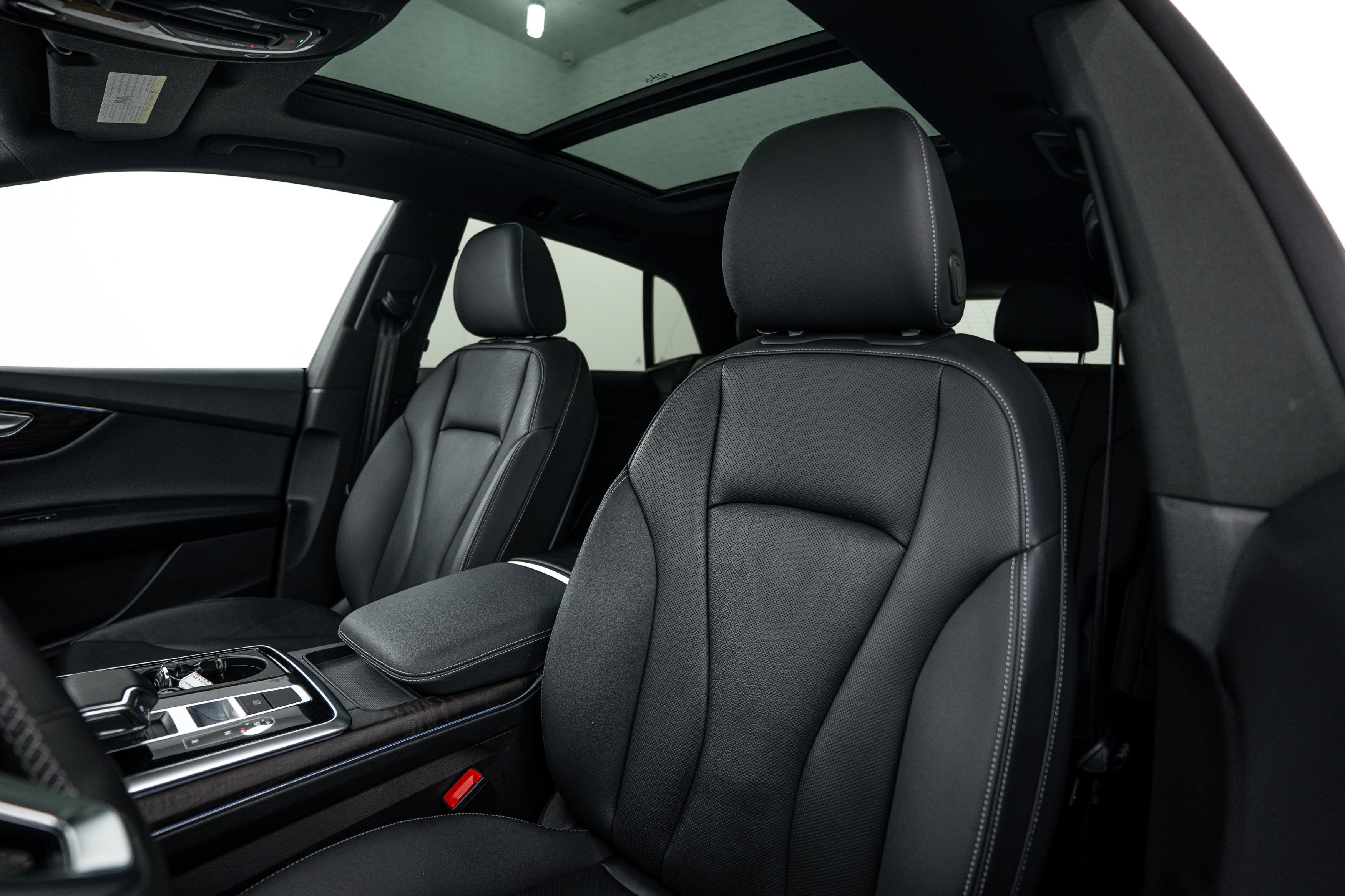 Certified Used 2022 Mythos Black Metallic Audi Premium Plus image 17