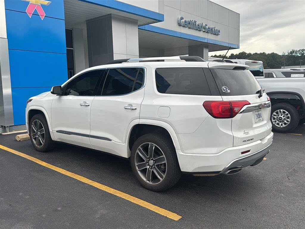 Used 2019 SUMMIT WHITE GMC Denali image 2