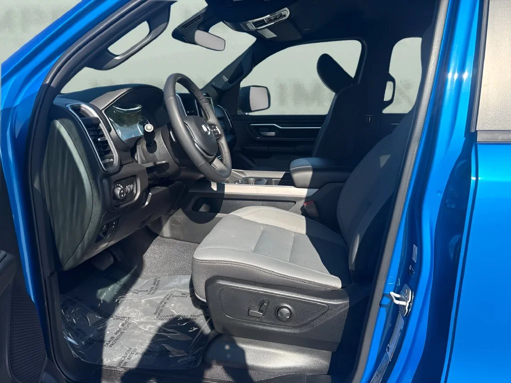 Used 2025 Blue Ram Big Horn/Lone Star image 9