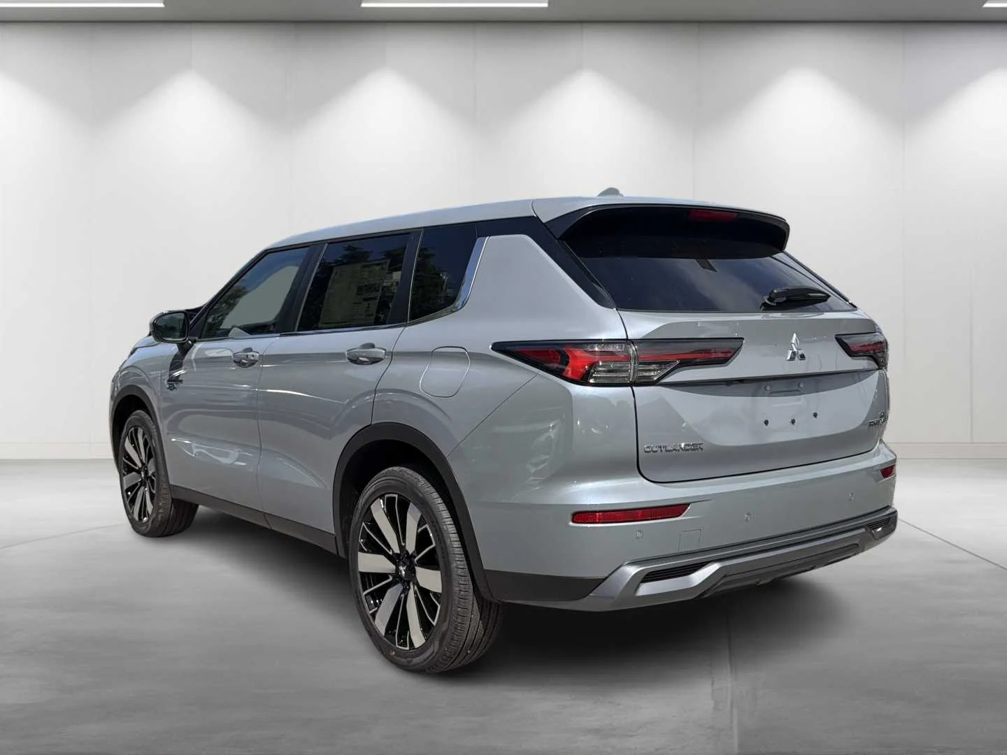 New 2026 Moonstone Gray Metallic Mitsubishi SE S-AWC image 5