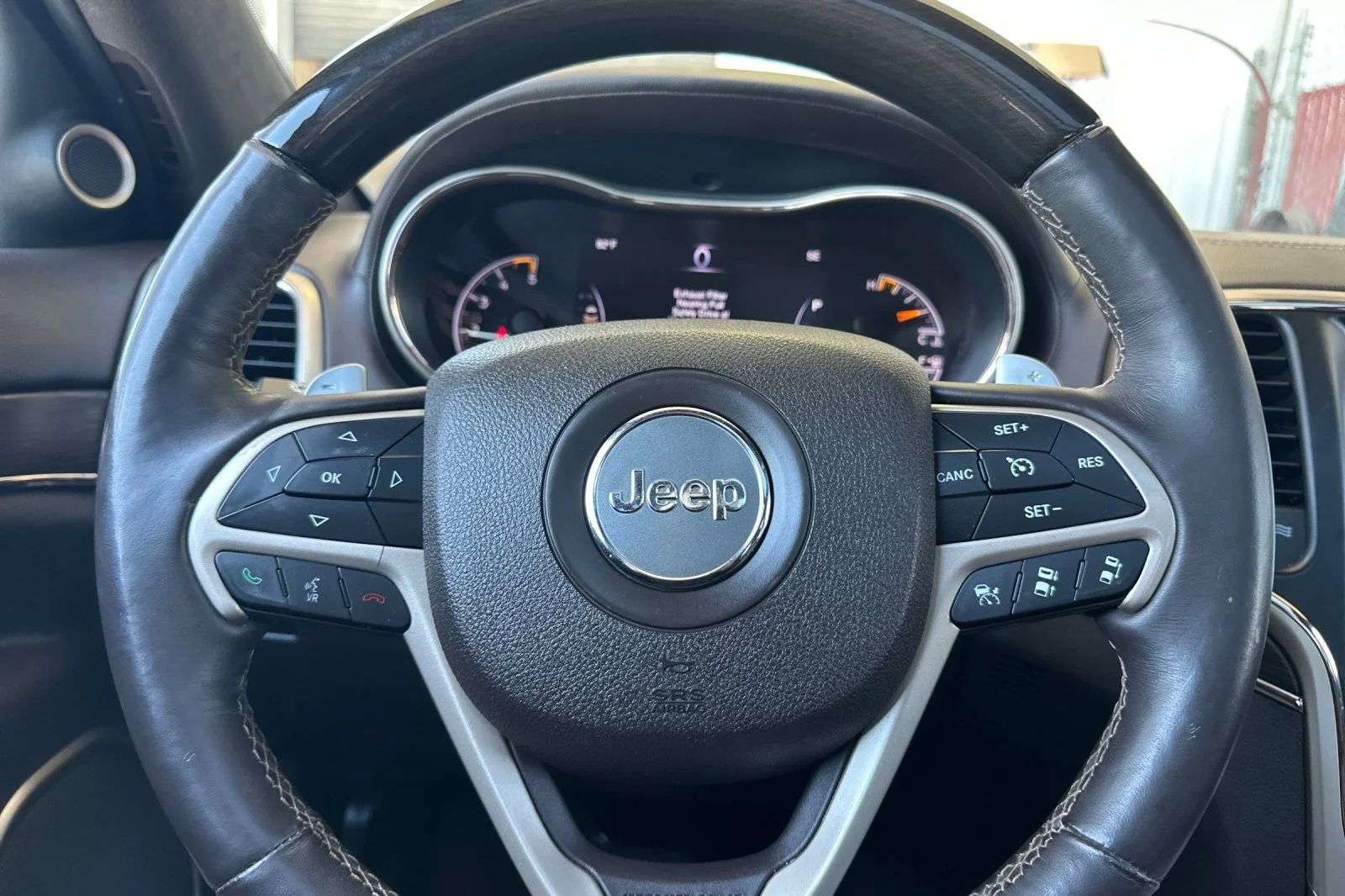Used 2014 Bright White Clearcoat Jeep Summit image 24
