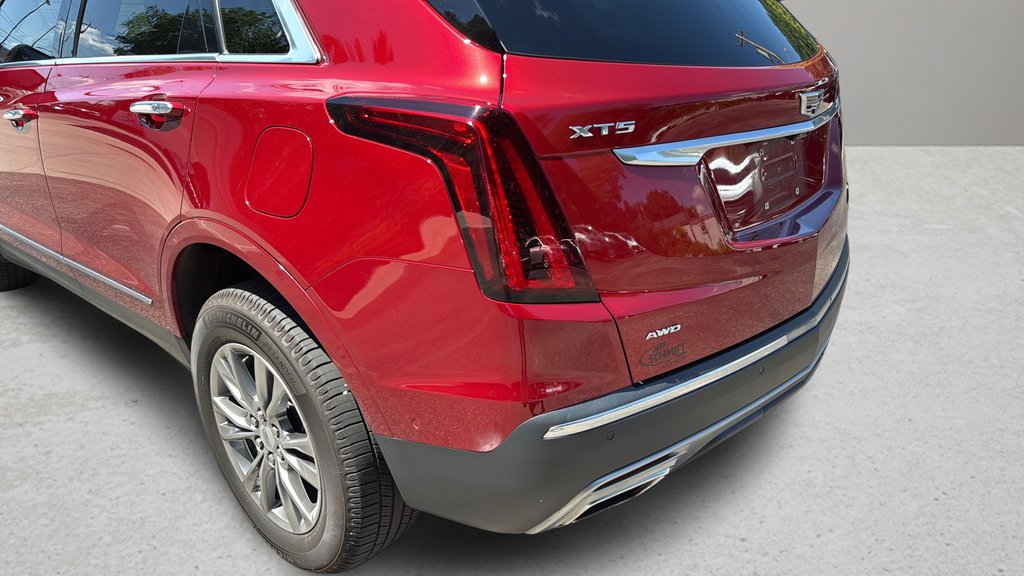 Used 2022 INFRARED TINTCOAT Cadillac AWD Premium Luxury image 12